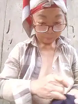 VangLe73 online show from 10-30-25, 09:40