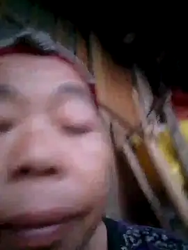 Snapshot of VangLe73 chatting on 09-14-25, 11:21 VangLe73 online show from 09-14-25, 11:21
