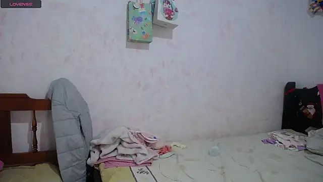 Pregnant Kloe online show from 01-09-26, 11:55