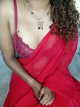 Snapshot of Tamilpallavi chatting on 05-10-26, 10:22 Tamilpallavi online show from 05-10-26, 10:22