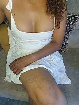 Snapshot of Tamilpallavi chatting on 07-03-26, 10:33 Tamilpallavi online show from 07-03-26, 10:33