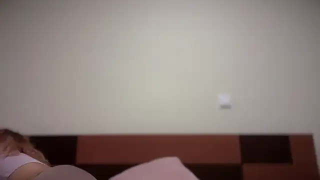 Reddgiirl online show from 11-18-25, 09:12