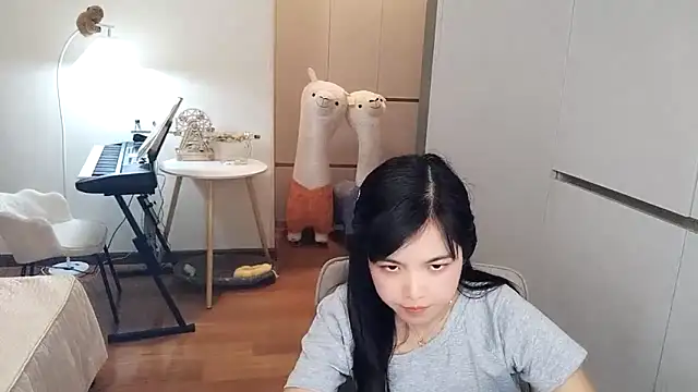 XiaoAnQi online show from 11-17-25, 12:20