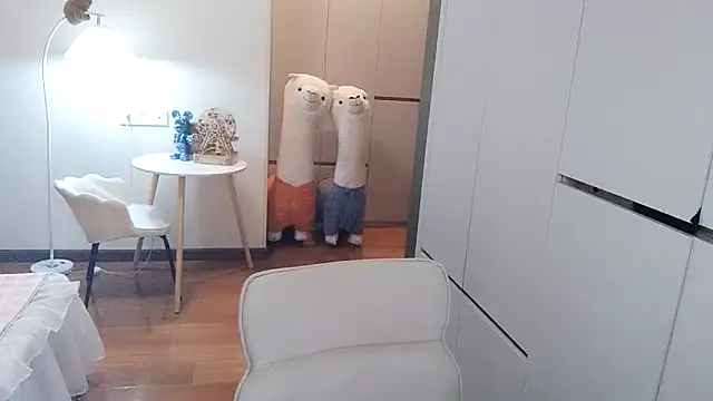 XiaoAnQi online show from 10-09-25, 12:38