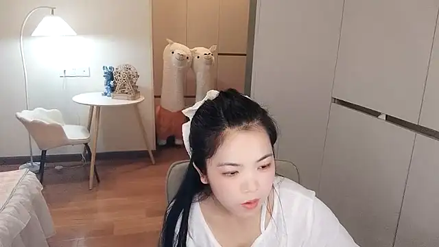 XiaoAnQi online show from 09-20-25, 12:10