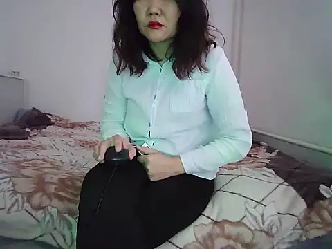 sakuradelreina online show from 12-19-25, 03:54