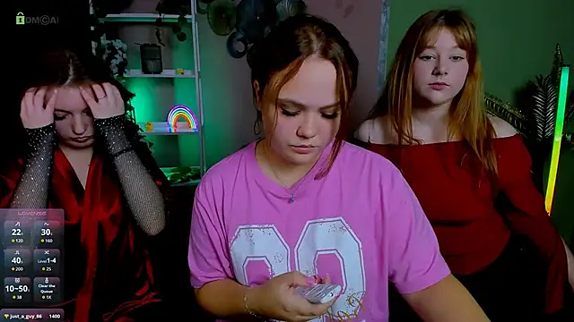 Snapshot of keri_ti chatting on 10-08-25, 07:47 keri ti online show from 10-08-25, 07:47