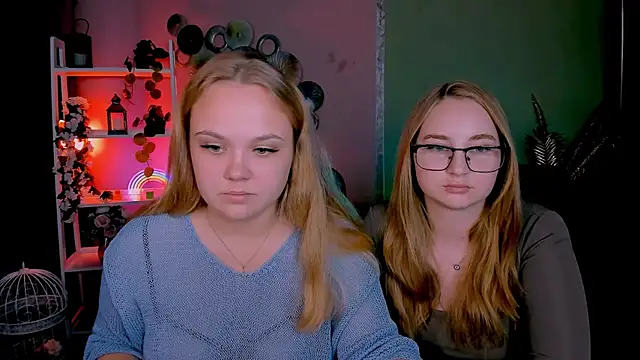 Snapshot of keri_ti chatting on 09-20-25, 07:30 keri ti online show from 09-20-25, 07:30