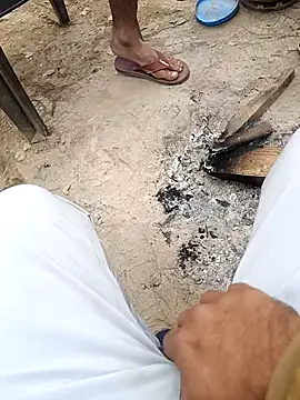 Snapshot of hard_boy9455 chatting on 01-11-26, 04:52 hard boy9455 online show from 01-11-26, 04:52