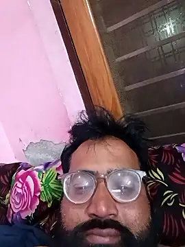 Snapshot of hard_boy9455 chatting on 01-08-26, 04:35 hard boy9455 online show from 01-08-26, 04:35