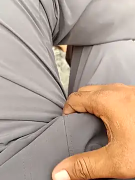 Snapshot of hard_boy9455 chatting on 11-01-25, 04:41 hard boy9455 online show from 11-01-25, 04:41