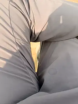 Snapshot of hard_boy9455 chatting on 12-14-25, 09:04 hard boy9455 online show from 12-14-25, 09:04