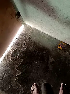 Snapshot of hard_boy9455 chatting on 01-15-26, 08:29 hard boy9455 online show from 01-15-26, 08:29