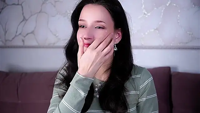 FalineBeacher online show from 12-15-25, 02:12