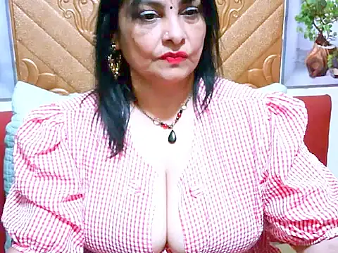 Indiansweetness77 online show from 06-19-26, 04:46