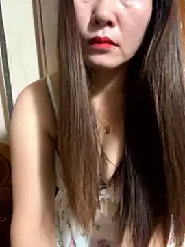Snapshot of Moan_Mary chatting on 10-15-25, 11:35 Moan Mary online show from 10-15-25, 11:35