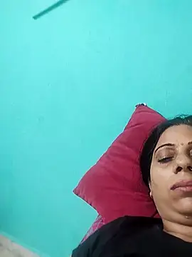 Snapshot of Soniya_Roy chatting on 10-30-25, 03:27 Soniya Roy online show from 10-30-25, 03:27