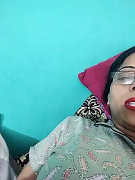 Snapshot of Soniya_Roy chatting on 10-26-25, 06:25 Soniya Roy online show from 10-26-25, 06:25