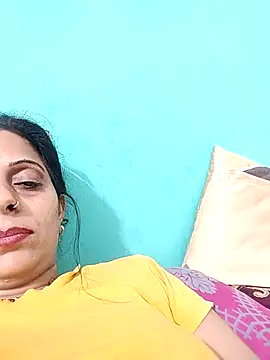Snapshot of Soniya_Roy chatting on 10-31-25, 04:14 Soniya Roy online show from 10-31-25, 04:14