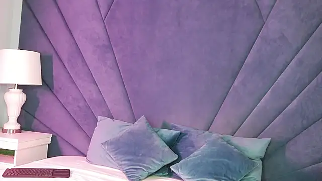 Evelisse online show from 02-28-26, 04:56