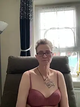 Curvy-Jinx online show from 02-06-26, 08:32