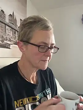 Curvy-Jinx online show from 11-25-25, 08:14