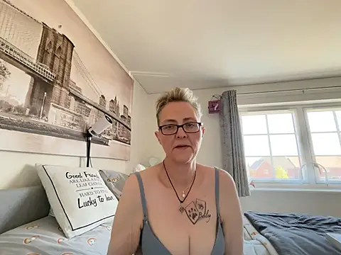 Curvy-Jinx online show from 04-07-26, 08:16