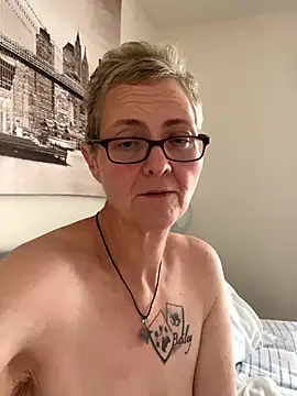 Curvy-Jinx online show from 11-05-25, 09:34