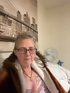 Curvy-Jinx online show from 11-10-25, 09:20