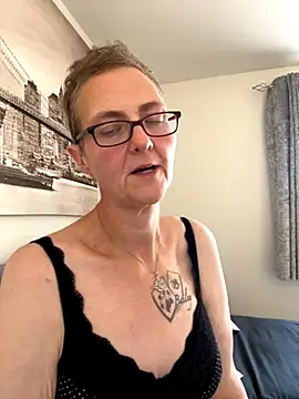 Curvy-Jinx online show from 10-06-25, 12:50