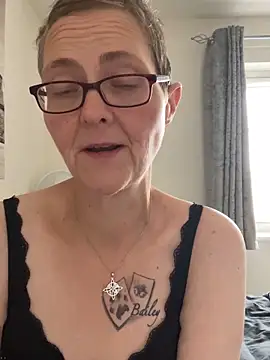 Curvy-Jinx online show from 10-01-25, 07:46