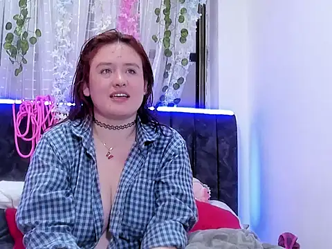 Snapshot of AliaMiller_ chatting on 01-16-26, 01:48 AliaMiller online show from 01-16-26, 01:48