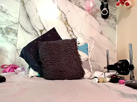 rachelroberts online show from 11-12-25, 08:18