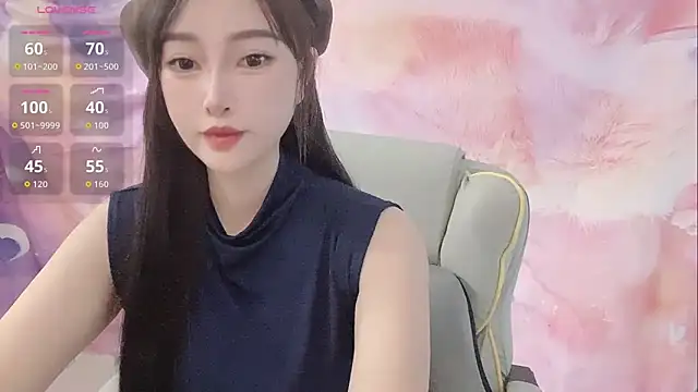 Snapshot of Crush-7ii chatting on 10-26-25, 12:33 Crush-7ii online show from 10-26-25, 12:33