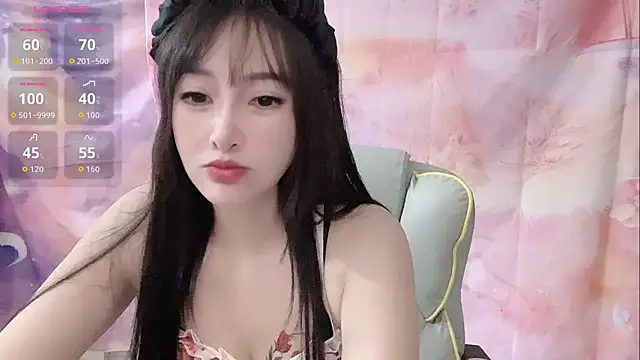 Snapshot of Crush-7ii chatting on 11-13-25, 10:30 Crush-7ii online show from 11-13-25, 10:30