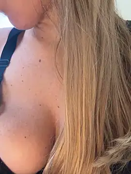 sailor titti online show from 10-18-25, 11:45