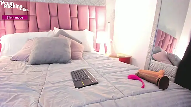 MartinaRizzi online show from 11-15-25, 03:43