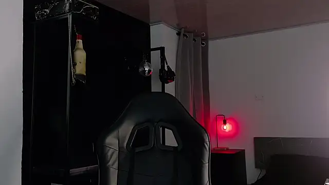 Angelabl0odborne online show from 10-10-25, 07:36