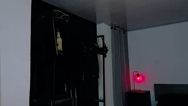 Angelabl0odborne online show from 03-24-26, 11:05