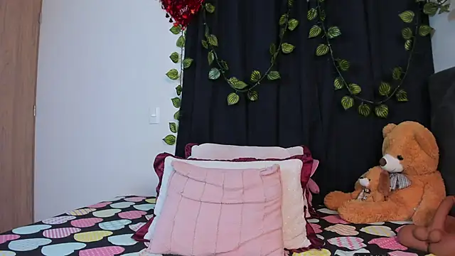 Delilah 85 online show from 10-15-25, 10:51