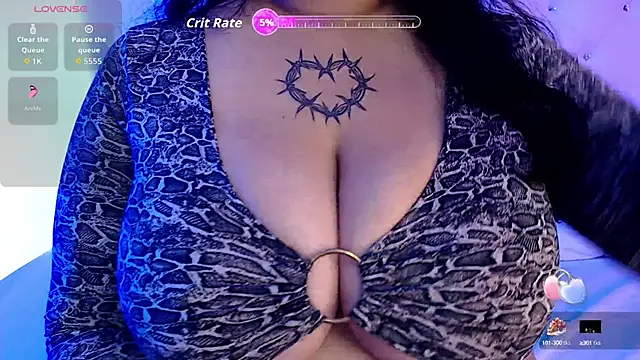 Snapshot of molly_curvyhot chatting on 10-14-25, 07:36 molly curvyhot online show from 10-14-25, 07:36