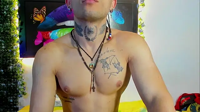 Snapshot of Kieran_kian chatting on 04-23-26, 01:56 Kieran kian online show from 04-23-26, 01:56