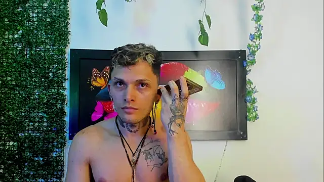 Snapshot of Kieran_kian chatting on 04-24-26, 01:29 Kieran kian online show from 04-24-26, 01:29