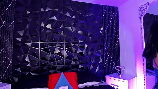 katierouge  online show from 11-07-25, 06:07