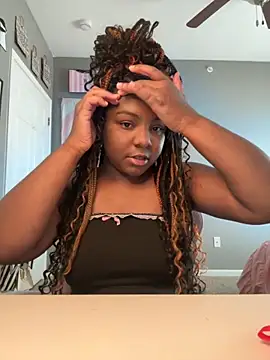 Snapshot of TastyRuby chatting on 11-13-25, 08:02 TastyRuby online show from 11-13-25, 08:02