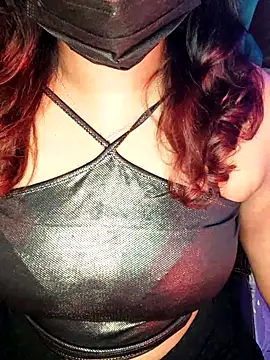 Snapshot of darling_devil chatting on 12-05-25, 02:59 darling devil online show from 12-05-25, 02:59