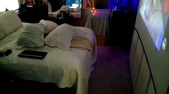 Luv2SuckBWC92 online show from 10-16-25, 02:03