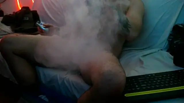 Luv2SuckBWC92 online show from 10-21-25, 03:00