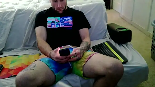 Luv2SuckBWC92 online show from 10-03-25, 04:52