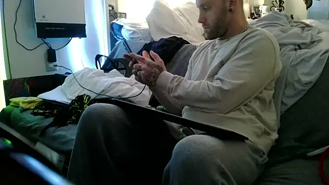 Luv2SuckBWC92 online show from 12-01-25, 09:26